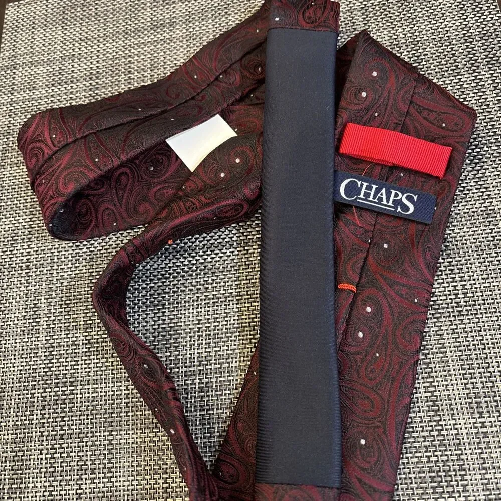 NWT Chaps Mens Narrow Width Silk Neck Tie Designer Black Red Paisley Pattern 58